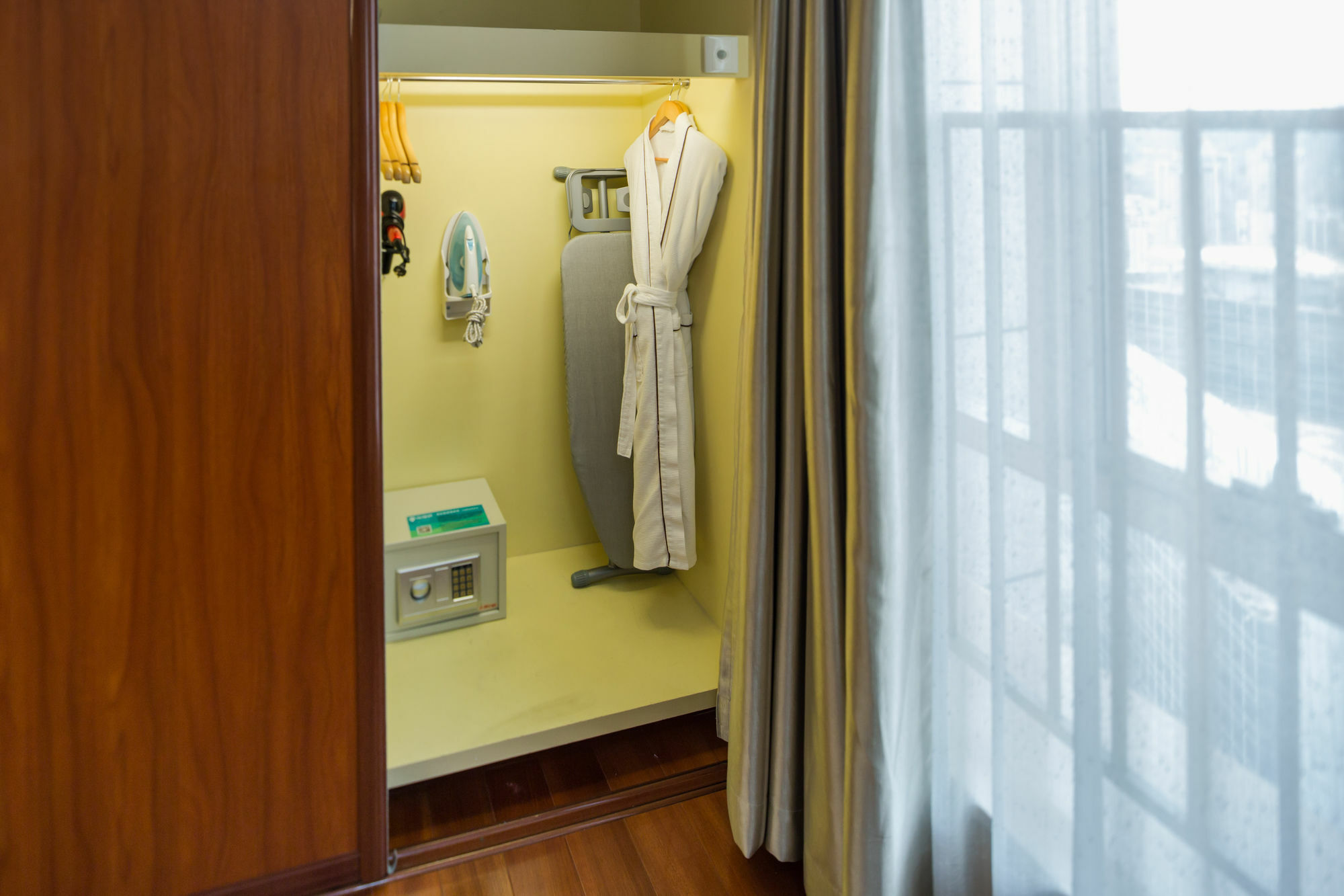 Waifiden Grand Easter International Apartment Cantão Exterior foto